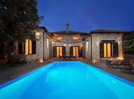 Villa Terra, A private, luxury villa with pool, ξενοδοχείο στη Βασιλική