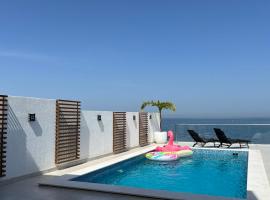 Seascape Villa, hotel with pools in Fujairah