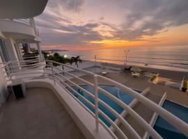 Beach front Condo Tonsupa near Atacames Ecuador, condo in Tonsupa