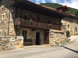 Casa El Puente, casa típica totalmente restaurada, hotel em Potes