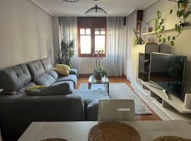 C17A01Moderno apto 3 dormitorios by R2R Consulting, hotel i Ampuero