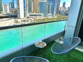 Wonderful two bed room with full marina view, hotell nära Nakheel Harbor and Tower Metro Station, Dubai