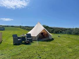 Ocean View Glamping, luxury tent in Boscastle
