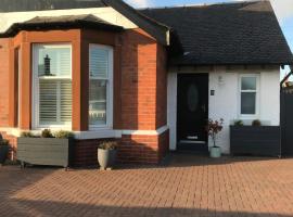 Caerlaverock Cottage, hotel v destinaci Prestwick