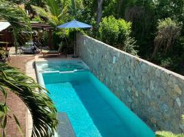 Hotel Restaurante Mi Jardin Troncones, hotel de 3 estrellas en Troncones