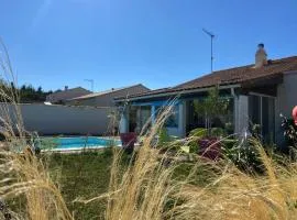 Maison avec piscine privée, près de la plage, à Longeville-sur-Mer - FR-1-336-157