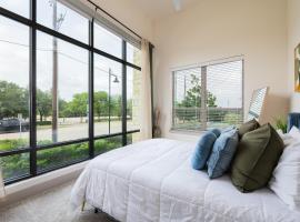 Luxury Apartment with floor to ceiling windows in DFW, apartement sihtkohas Richardson