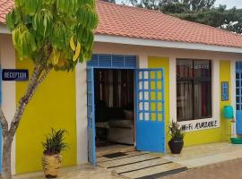 TOPSSY HOTEL AND RESTAURANT, hotel v destinaci Ukwala