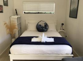West Auckland Delight Stay, hotel em Auckland