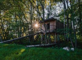 Treehouse Tučapy, glamping site in Tučapy
