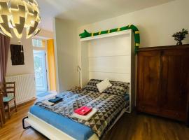 Apartmán U Splavu, place to stay in Teplice nad Metují