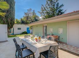Sara’s Garden Home - Happy Rentals, hotel ad Arco