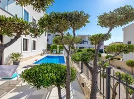 Luxury apartment Hyperion with private pool and garden