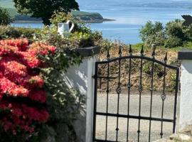 Seaview Bungalow, hotel med parkering i Donegal
