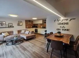 Ferienwohnung Gartenblick mit Pool und Kinderspielplatz