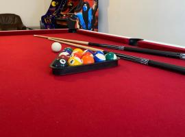 Riverside Stay at Stary Rynek - billiards, foosball and arcade games
