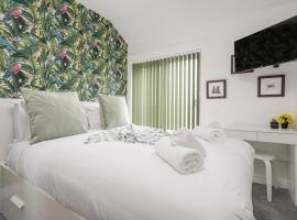 Buxton Apartment - 1 bed, Free Parking, Wi-Fi、Hazel Groveのアパートメント