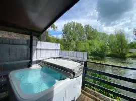 Magpie 1 Hot Tub HuntersMoon-Warminster-Bath-Wiltshire