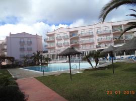 St James Apartment, hotel in Luz