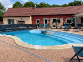 La villa du fresneaux, pet-friendly hotel in Aunou-sur-Orne