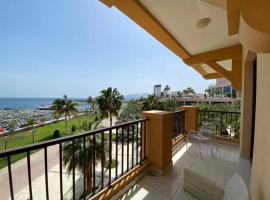 Dream Inn - 2BR Duplex with Ocean View, strandhotell i Fujairah