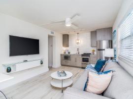 Boutique Vacation Rental Complex At Beach, apartment in Cocoa Beach