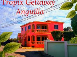 Tropix Getaway - rental car available, hotel with parking in Crocus Hill