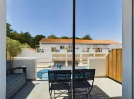 400m de la plage, appartement avec piscine