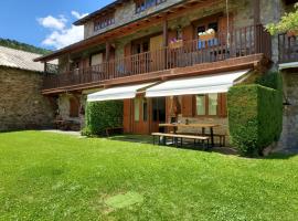 Apartamento tranquilo en Eller, Bellver de Cerdanya, hotel di Éller