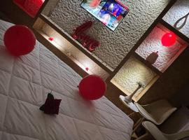 H&ocirc;tel Mon Royaume, vie&scaron;butis su vietomis automobiliams mieste Skikda