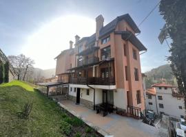 Panorama Guest House, affittacamere a Smoljan