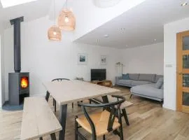11 Capel Farm
