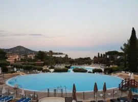 Cap Esterel en famille - 2pièces vue mer jardin piscine clim parking inclus