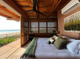 Oceanfront Villa in Puerto Escondido, exclusive, Spectacular sunsets!, готель у місті Пуерто-Ескондідо