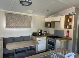 Mobilhome 6 pers - 3 Ch-terrasse- Domaine de Kerlann, hotel em Pont-Aven