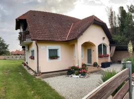 Liliána apartman, hotel din Balatonberény