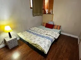Charming Room In Brampton- 20 mins drive to airport, Plaza, Bus Stop at Walking Distance B4!