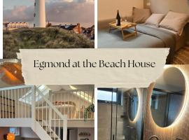 Nieuwe vakantie woning nabij het strand - Egmond at the Beach House, hotel in Egmond aan Zee