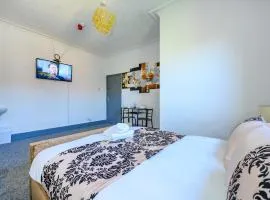 -RE7H- For your relaxed & Cosy Free Parking