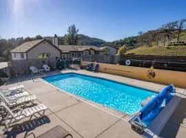 St Stephens Adventure Pool EV Pet Friendly