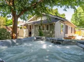 Vine Street Bungalow-Hot Tub, EV, Walk to Town