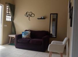Cozy 3 bedrooms near city center, apartment in Castries