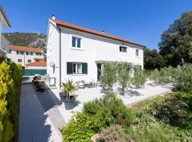 Apartments with a parking space Hvar - 22023