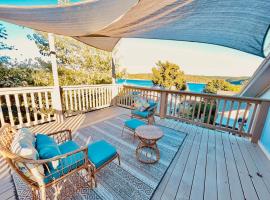 Lake View Twin Homes, Spacious Decks & Kitchens, Hotel in Rogers