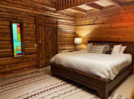 Aspen's Cabin, room in Wilson