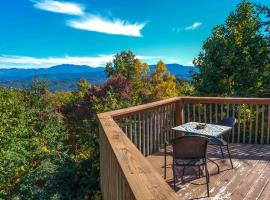 An Unforgettable Cabin, hotel with parking in Sevierville