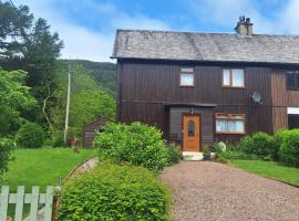 Twin Deer Lodge, cottage in Glenfinnan