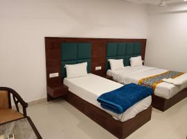 Vipul Hotel, hotel a prop de Aeroport internacional de Delhi - DEL, a Nova Delhi