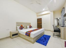 FabHotel Sunrise Sector 51, hotel en Noida