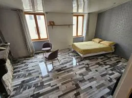 studio à 30 min des lacs